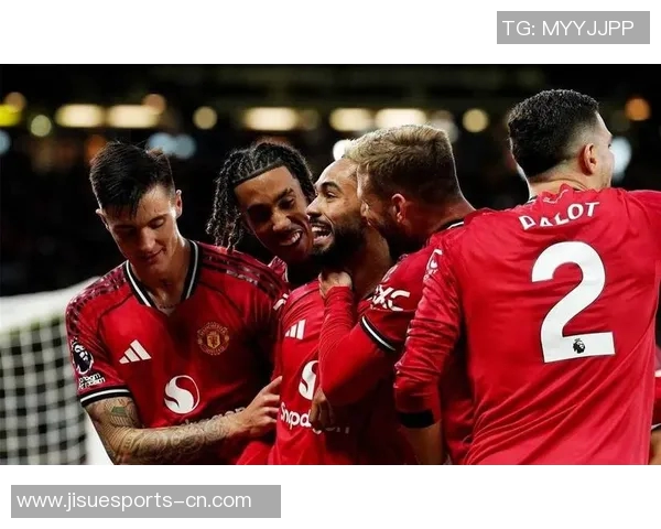 足总杯惊心动魄皇马与曼联2-2平点球大战成历史冷门瞬间引爆全场