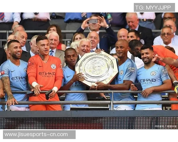 欧联杯切尔西大胜里昂引发争议判罚全场沸腾瞬间回顾